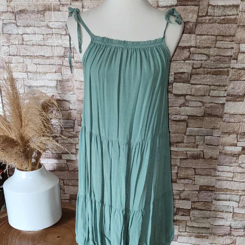 Made In Italy Green Sleeveless Tiered Dress